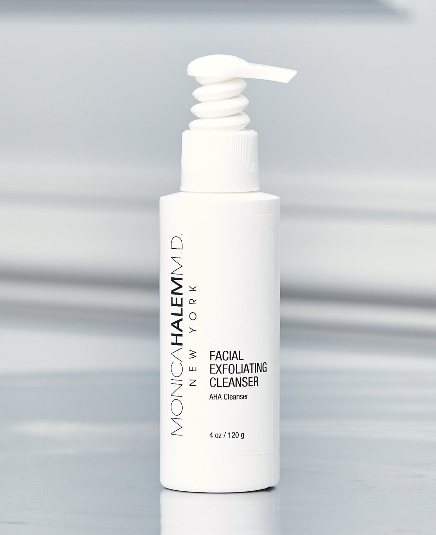 Essential Facial Exfoliating Cleanser