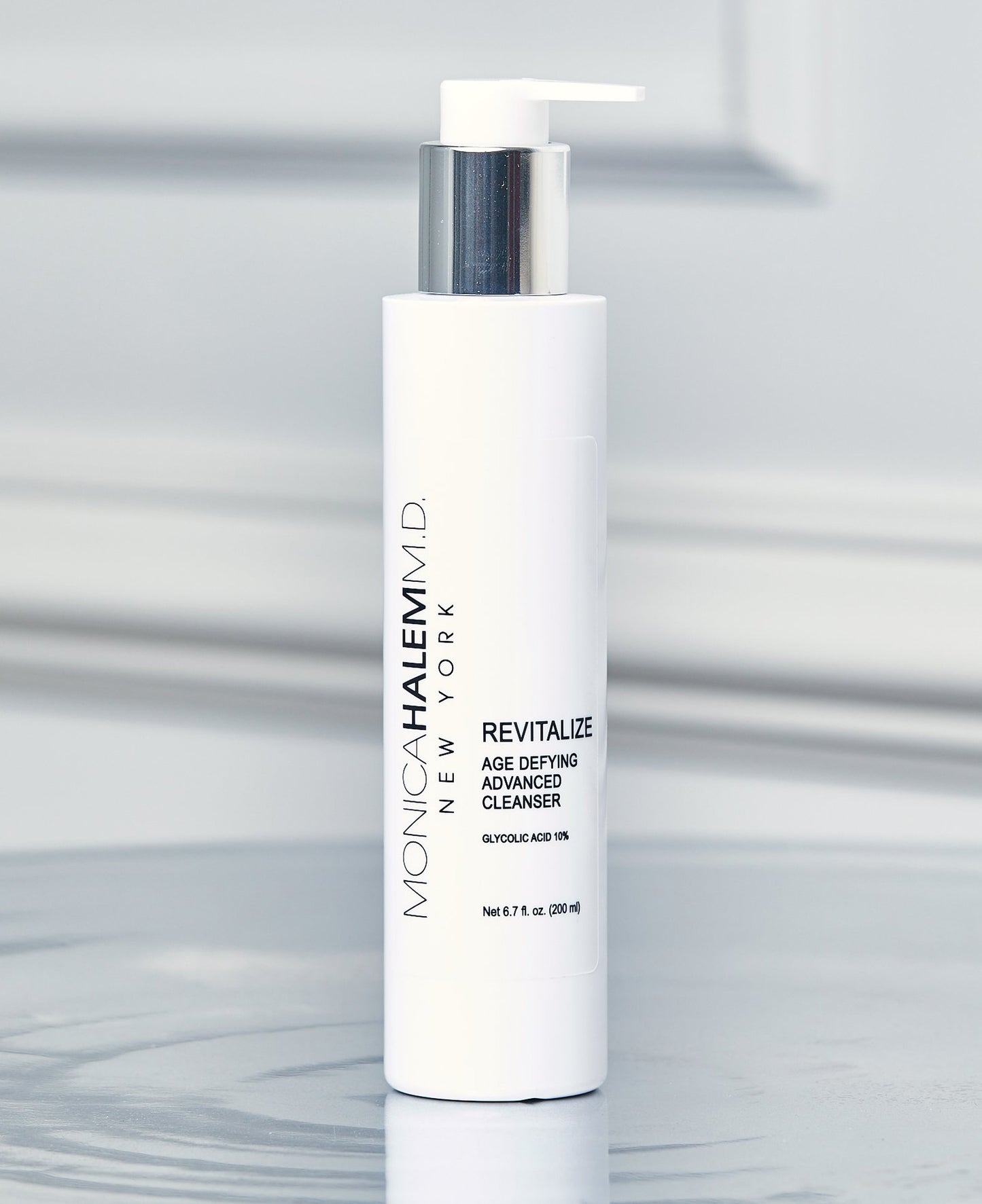 Essential Revitalize Age Defying Advanced Cleanser